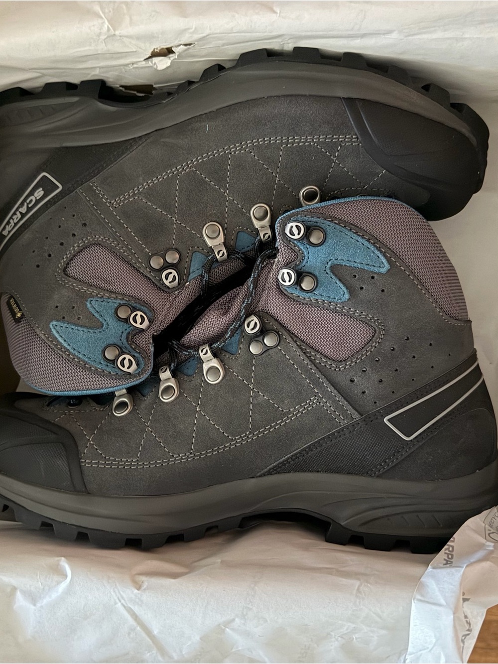 Scarpa Men's Gray Hiking Boots with Teal Accents